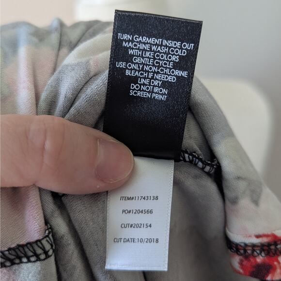 Torrid NWT Black Floral Print Trapeze Handkerchief Sleeveless Dress Sz 0 (L/12) - Picture 8 of 9